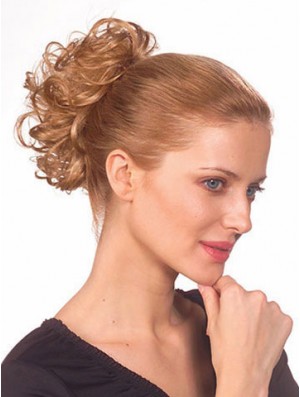 Wunderschöne gewellte blonde Pferdeschwänze