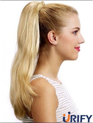Stilvolle gerade blonde Pferdeschwänze