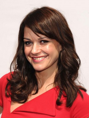 Geeignete Brown Long Wavy 16 Zoll mit Pony Carla Gugino Perücken