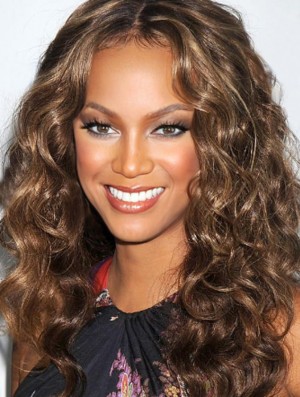 Brown Curly Without Pony 100% handgebundene 20 Zoll modische Tyra Banks Perücken