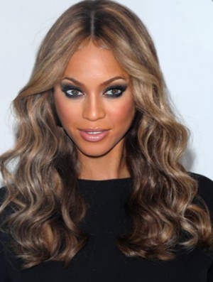 Brown Curly Without Pony 100% handgebundene 18  inchAmazing Tyra Banks Perücken